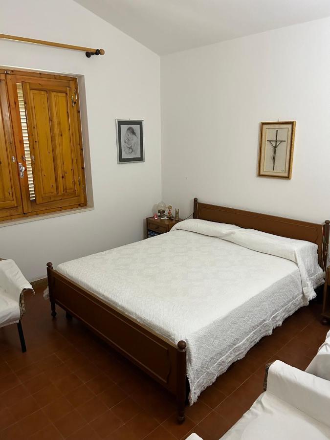 Domo Austinu - Abbasanta Villa Luaran gambar
